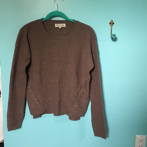 Sweater - Picture 1 of 3